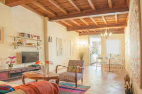 Cozy Macci flat 4 people near Santa Croce Square, Florence